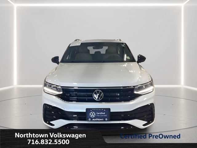 Certified 2024 Volkswagen Tiguan SE R-Line AWD/4WD image 4