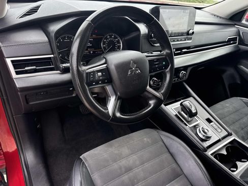 Used 2024 Mitsubishi Outlander SE AWD/4WD image 18