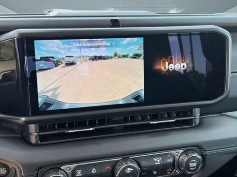 New 2026 Jeep Gladiator Sport AWD/4WD image 23