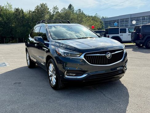 Used 2019 Buick Enclave Premium w/ Experience Buick Package FWD image 21