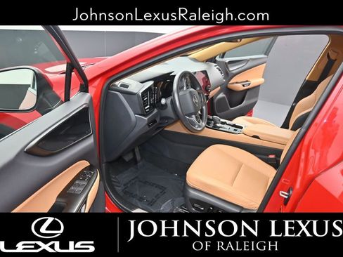 Used 2025 Lexus NX 250 FWD w/ Towing Package (2000 Lbs) image 13