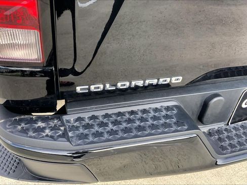 Used 2024 Chevrolet Colorado LT w/ LT Convenience Package image 30