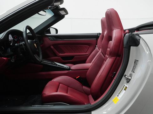 Used 2023 Porsche 911 Carrera GTS image 2