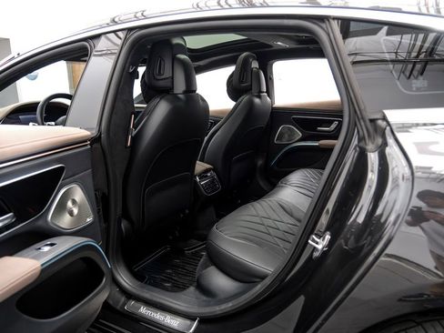 Used 2023 Mercedes-Benz EQS 580 4MATIC Sedan image 47