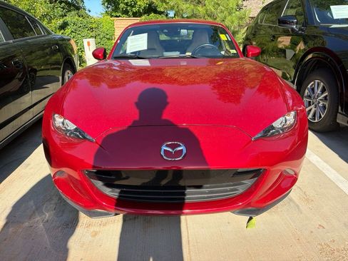Used 2017 MAZDA MX-5 Miata RF Grand Touring RWD image 2