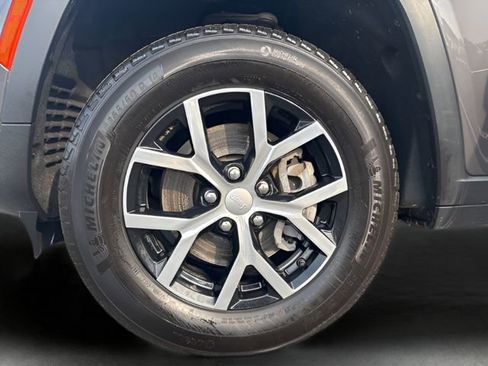 Used 2024 Jeep Grand Cherokee L Limited w/ Luxury Tech Group II image 43