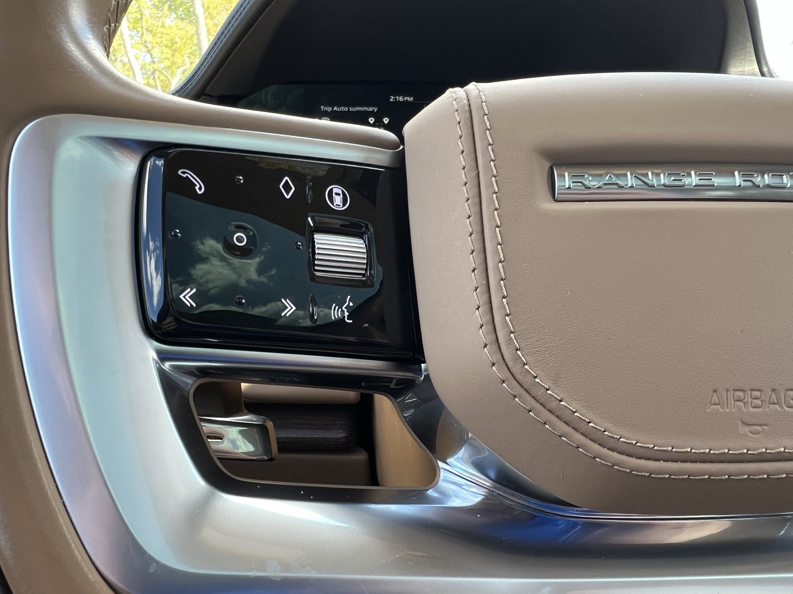 Used 2024 Land Rover Range Rover Autobiography AWD/4WD image 18