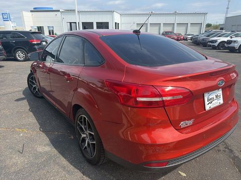 Used 2018 Ford Focus SEL w/ Cold Weather Package image 5