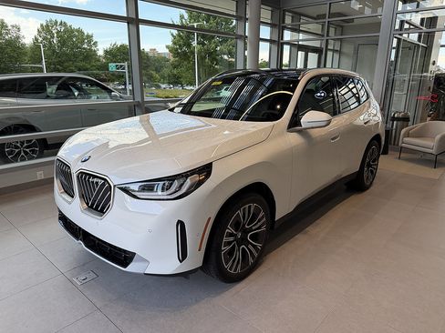 New 2026 BMW X3 xDrive30i w/ Convenience Package AWD/4WD image 3
