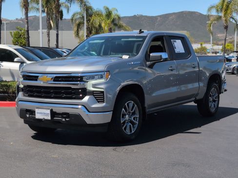 Used 2024 Chevrolet Silverado 1500 LT AWD/4WD image 5