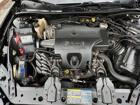 Used 2005 Chevrolet Impala SS w/ Sun And Sound Package FWD image 12