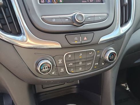 Used 2022 Chevrolet Equinox LT image 34