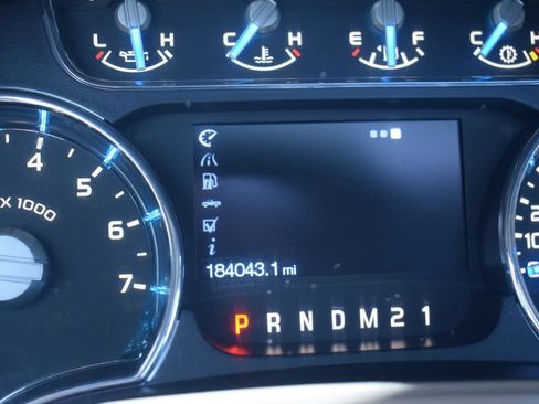 Used 2014 Ford F150 Lariat w/ Equipment Group 502A Luxury AWD/4WD image 18