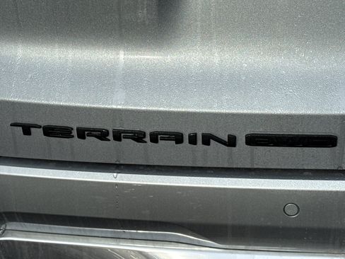 Used 2026 GMC Terrain Denali w/ LPO, Black Badging Package AWD/4WD image 11