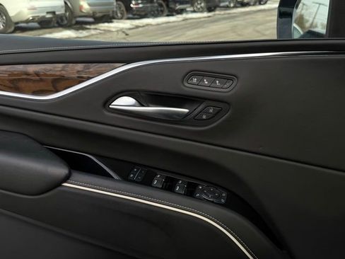 Used 2023 Cadillac Escalade Sport Platinum w/ LPO, ONYX Package image 19