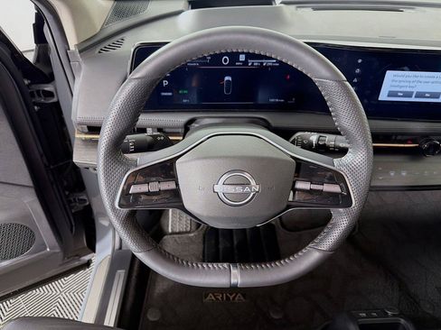 Used 2024 Nissan Ariya AWD image 3