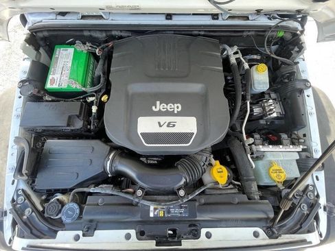 Used 2017 Jeep Wrangler Unlimited Sport w/ Quick Order Package 24S image 40