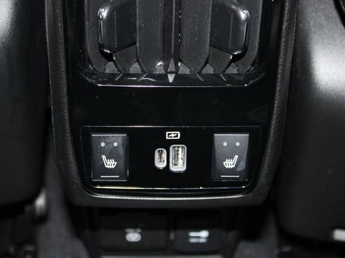 Used 2022 Jeep Compass Limited w/ Elite Group AWD/4WD image 18