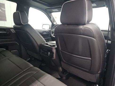 Used 2025 GMC Sierra 1500 AT4X image 14