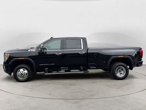 Used 2023 GMC Sierra 3500 Denali AWD/4WD image 2