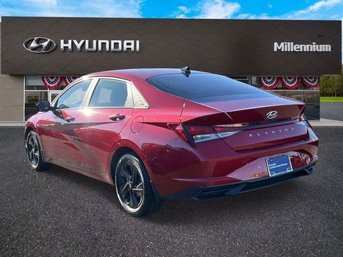 Certified 2023 Hyundai Elantra SEL image 5