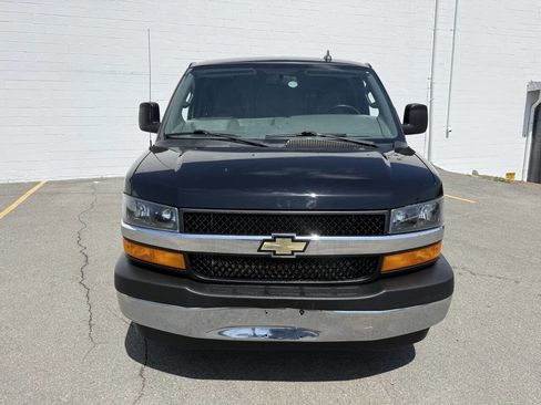 Used 2018 Chevrolet Express 2500 w/ Driver Convenience Package image 8