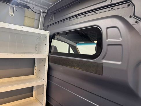 Used 2021 Mercedes-Benz Sprinter 2500 image 25