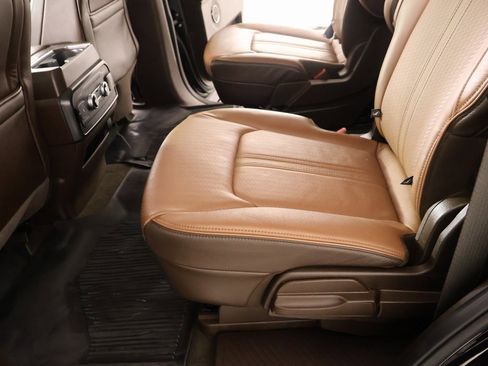 Used 2024 Ford Expedition King Ranch image 13