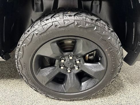 Used 2019 RAM 1500 Big Horn AWD/4WD image 17