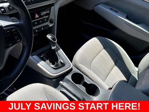 Used 2017 Hyundai Elantra SE FWD image 22