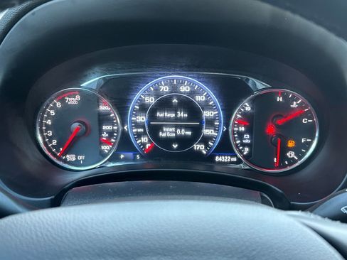 Used 2023 GMC Terrain Denali w/ Black Diamond Edition image 9