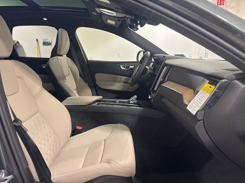 New 2026 Volvo XC60 B5 Plus w/ Climate Package image 28