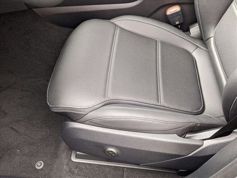 New 2026 Mercedes-Benz GLC 300 4MATIC image 4