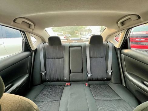 Used 2019 Nissan Sentra SV w/ Special Edition Package FWD image 16