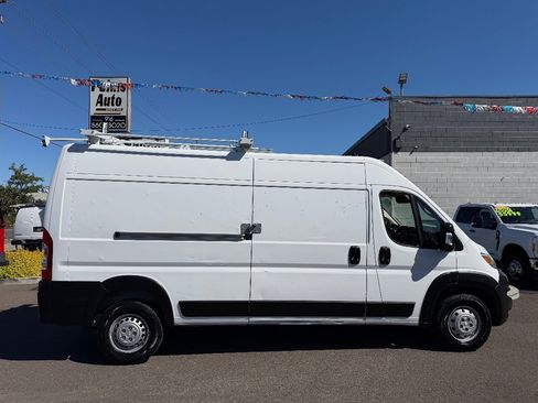 Used 2024 RAM ProMaster 3500 FWD image 10