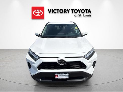 Used 2025 Toyota RAV4 XLE FWD image 8