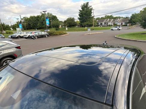 Used 2024 Maserati Levante GT Ultima AWD/4WD image 5