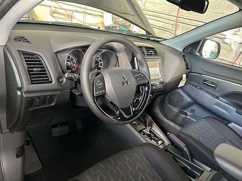 New 2025 Mitsubishi Outlander Sport LE image 17