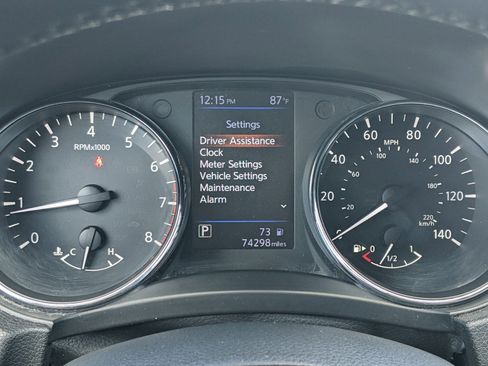 Used 2018 Nissan Rogue SL w/ Premium Package image 26