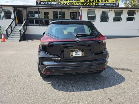 Used 2023 Nissan Kicks S image 6