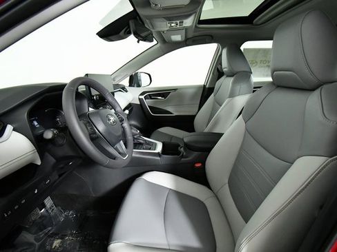 New 2025 Toyota RAV4 XLE Premium image 5