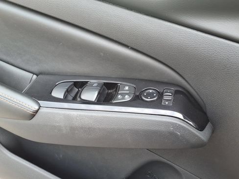 Used 2024 Nissan Altima 2.5 SR FWD image 25