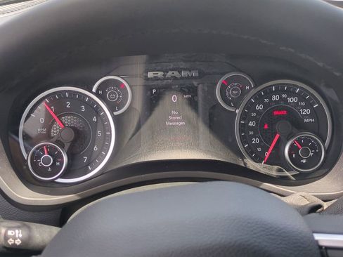 Used 2025 RAM 2500 Big Horn AWD/4WD image 29