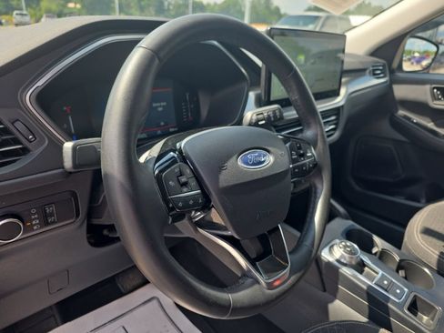 Used 2024 Ford Escape Active w/ Tech Pack #1 AWD/4WD image 9