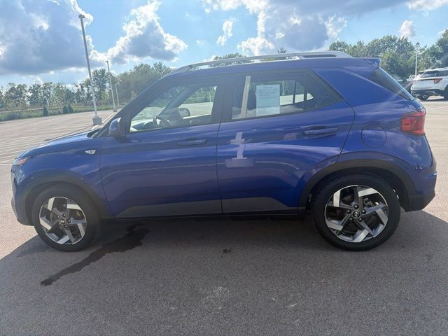 Used 2021 Hyundai Venue SEL FWD image 11