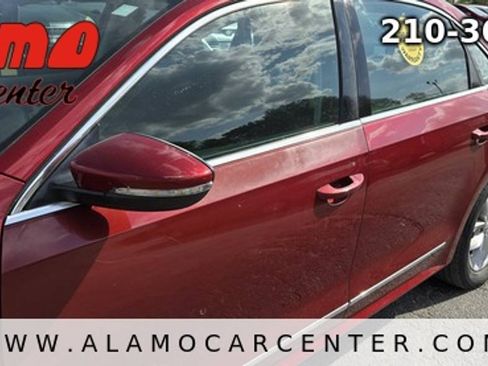 Used 2016 Volkswagen Passat 1.8T R-Line FWD image 9
