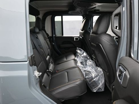 New 2026 Jeep Gladiator Sport image 30