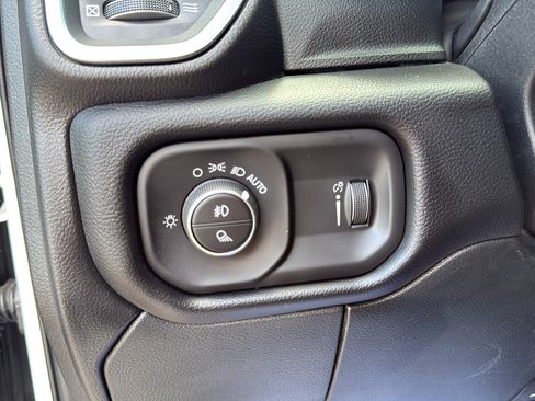 New 2026 RAM 3500 Big Horn AWD/4WD image 19