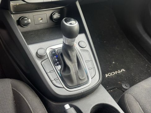 Used 2022 Hyundai Kona SEL image 18