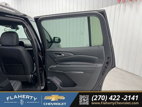 New 2026 Chevrolet Traverse LT w/ Enhanced Driving Package image 12